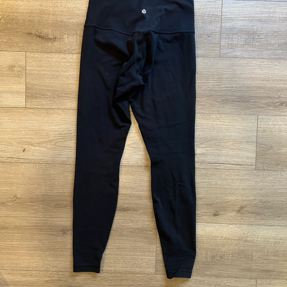 Lululemon Aligns size 8